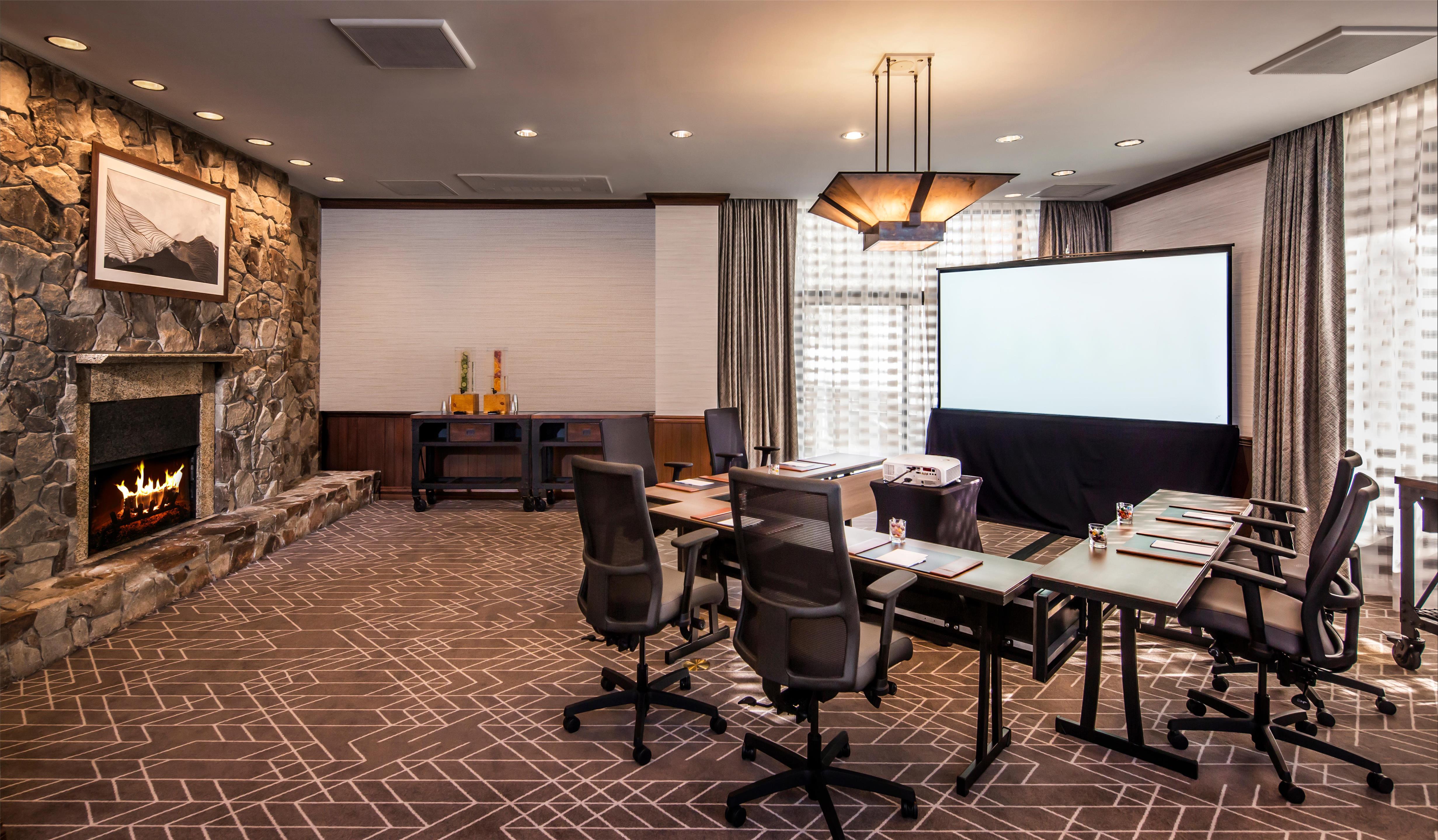 Meeting Room | Everline Resort & Spa Lake Tahoe