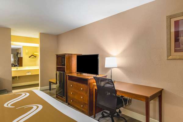  - Quality Inn Quincy - I-10, Exit 181