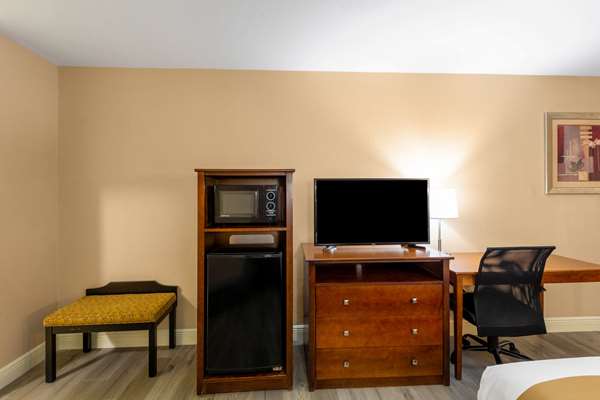  - Quality Inn Quincy - I-10, Exit 181
