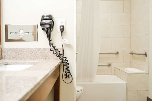  - SureStay Hotel by Best Western Bowling Green - I-65, Exit 28