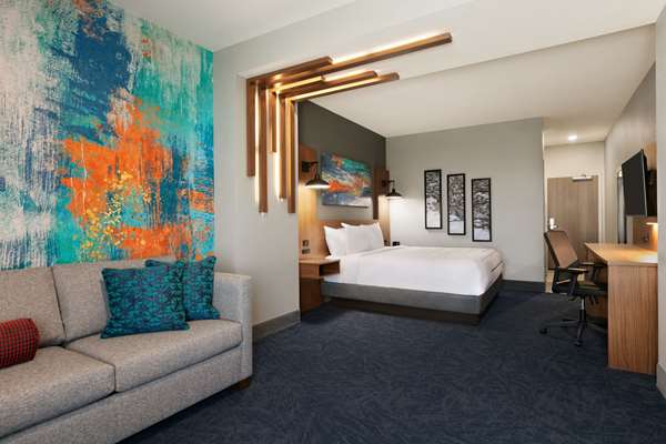  - La Quinta Inn & Suites North College Station