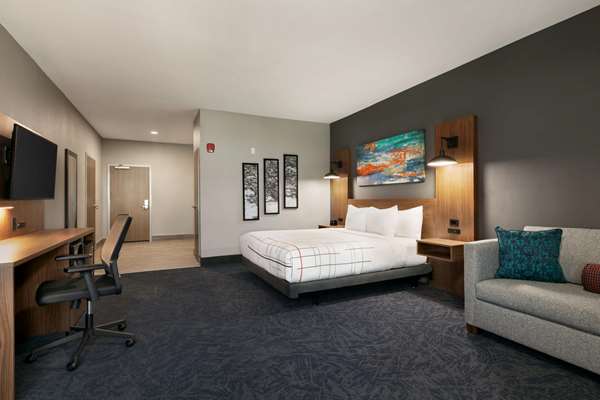  - La Quinta Inn & Suites North College Station