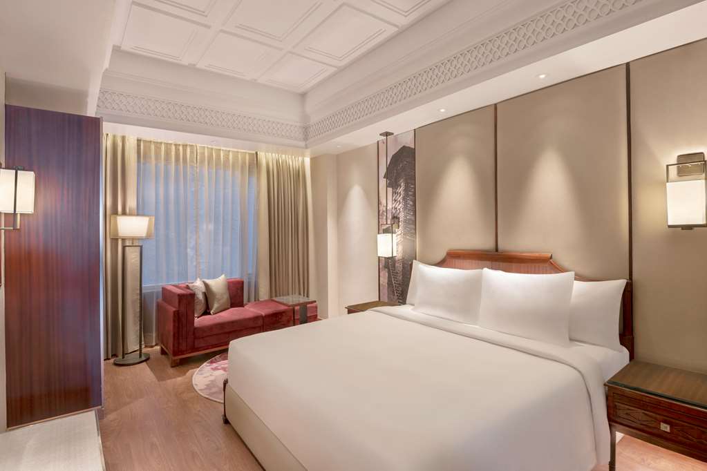 RADISSON KUFRI-guestroom-Dinner,Shower,Family Travel,Superior Room.jpg