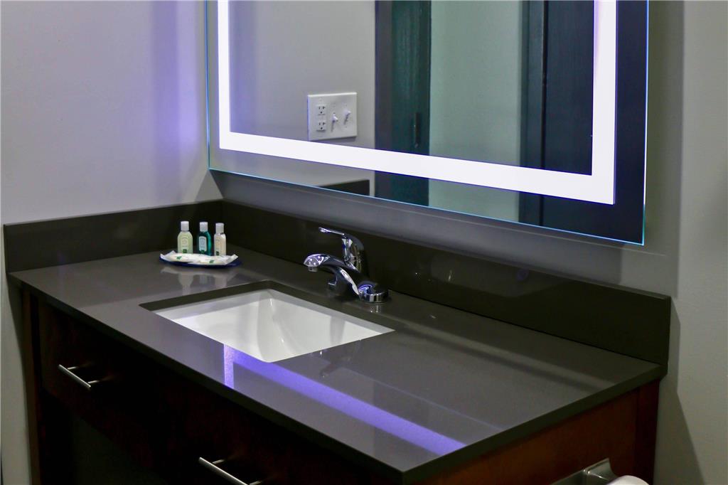 QUALITY INN & SUITES WATERTOWN FORT-guestroom-Guest Room,Suite,On-Site.jpg