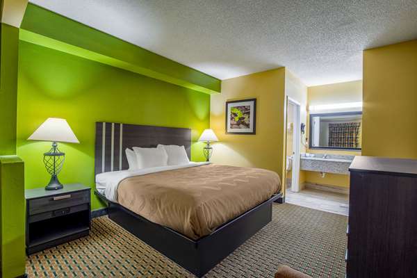 Suite - Quality Inn & Suites West Columbia - I-26, Exit 115