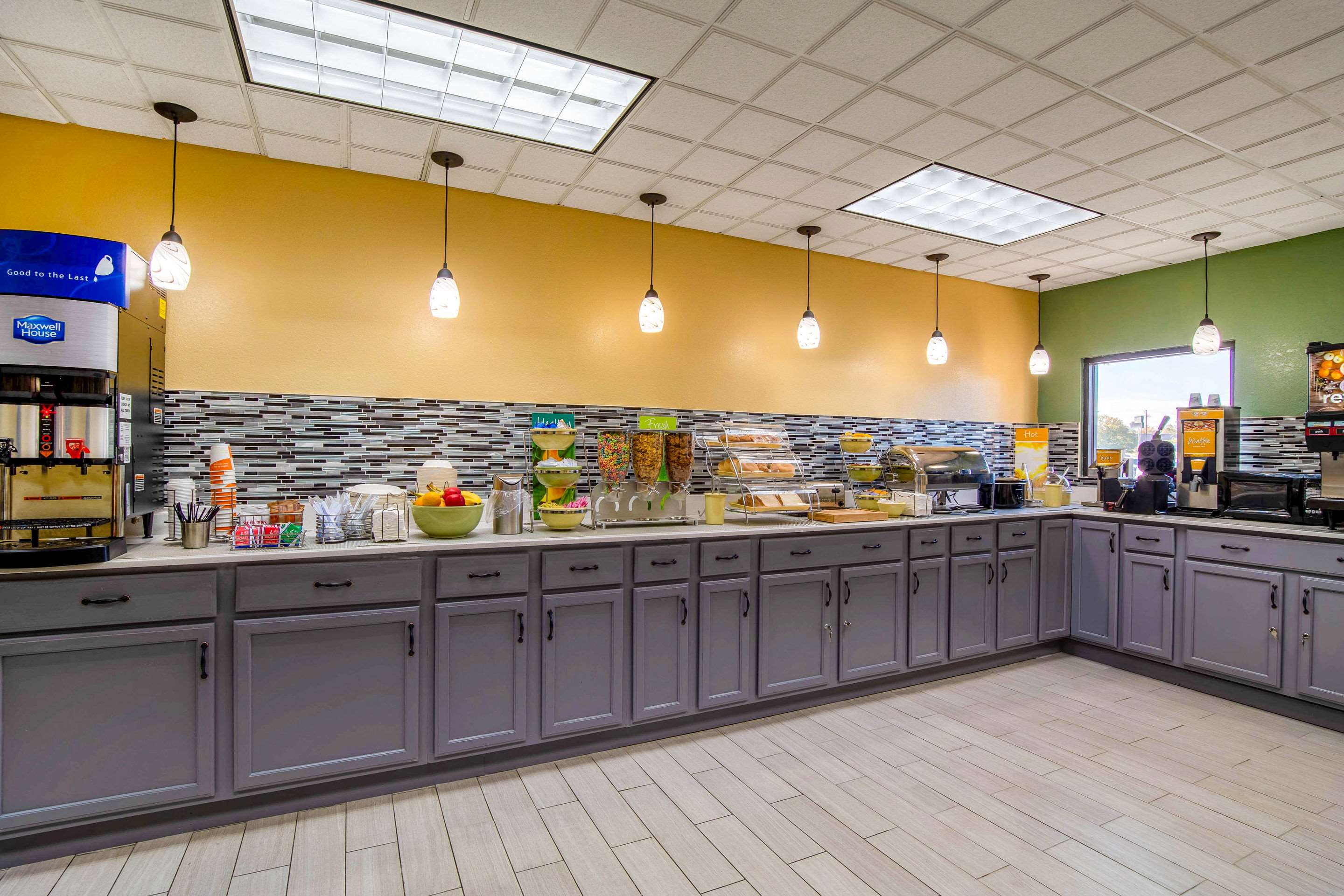 Breakfast counter