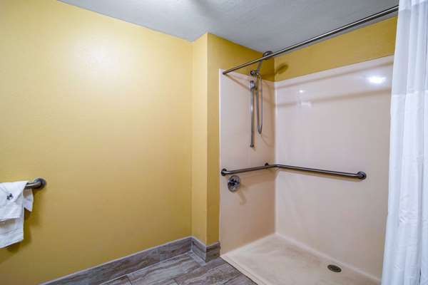  - Quality Inn & Suites West Columbia - I-26, Exit 115