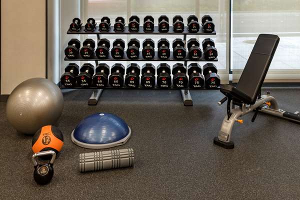 Fitness/ Exercise Room - Hilton Garden Inn Redmond