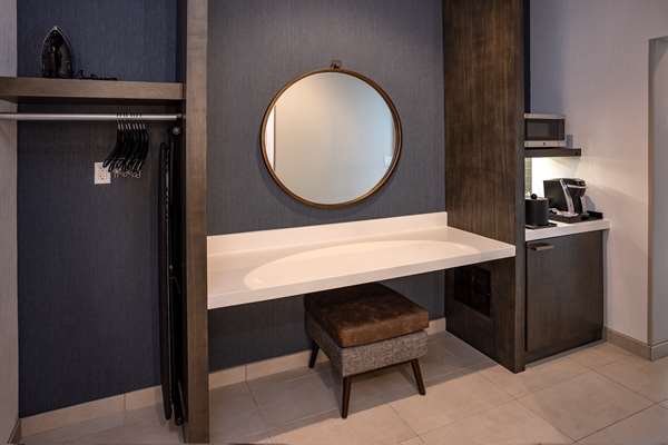  - Hilton Garden Inn Redmond