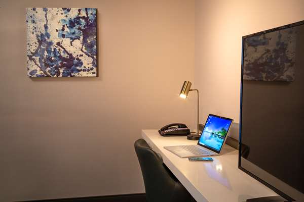  - Hilton Garden Inn Redmond