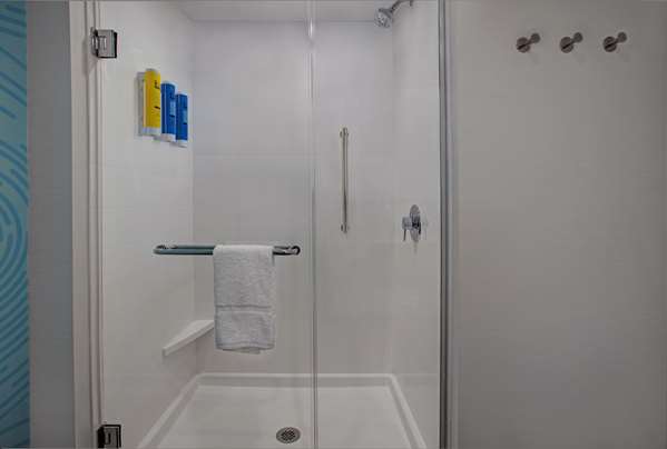  - Tru by Hilton West Knoxville - I-40 & I-75, Exit 374