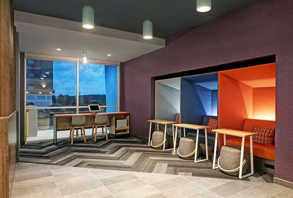  - Tru by Hilton West Knoxville - I-40 & I-75, Exit 374