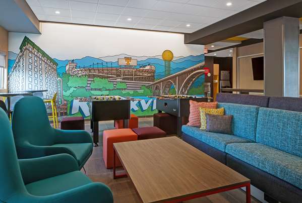  - Tru by Hilton West Knoxville - I-40 & I-75, Exit 374