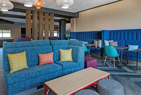  - Tru by Hilton West Knoxville - I-40 & I-75, Exit 374