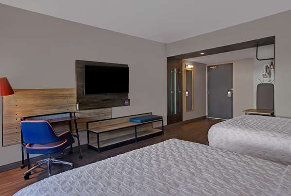  - Tru by Hilton West Knoxville - I-40 & I-75, Exit 374