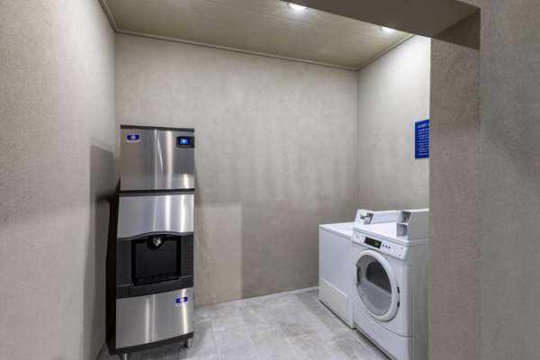 Amenities - Days Inn University Houston