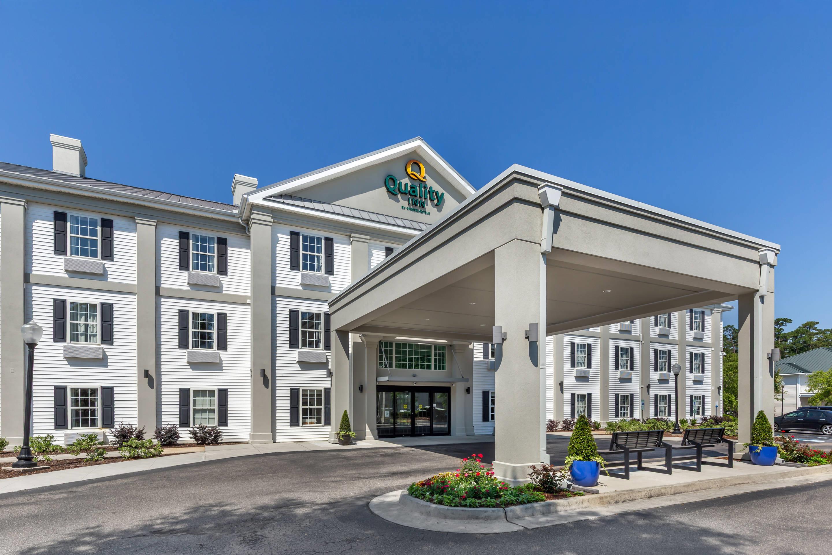 Hotel exterior | Quality Inn Wilmington