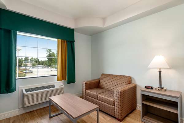  - Baymont Inn & Suites Kingwood