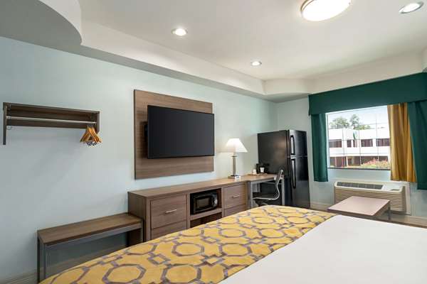  - Baymont Inn & Suites Kingwood