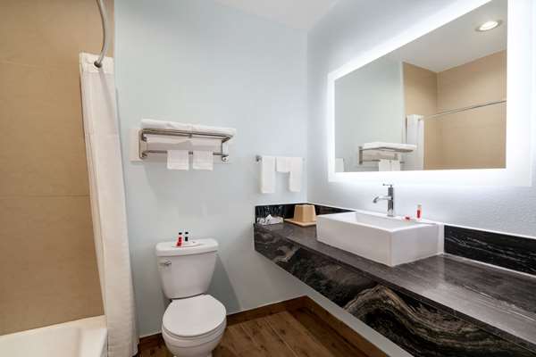  - Baymont Inn & Suites Kingwood