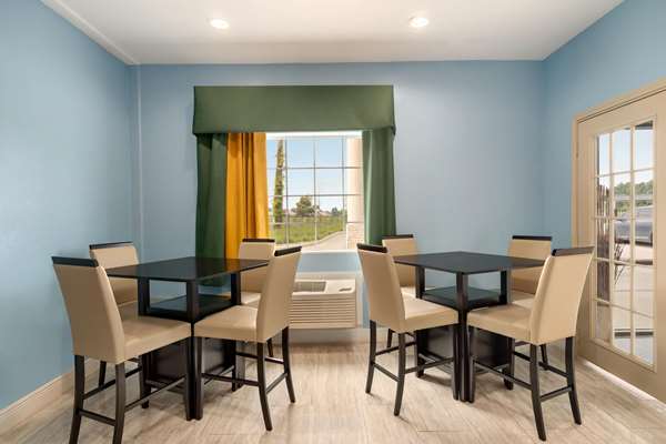  - Baymont Inn & Suites Kingwood