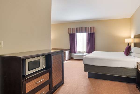 Suite - Knights Inn Bunkie - I-49, Exit 53