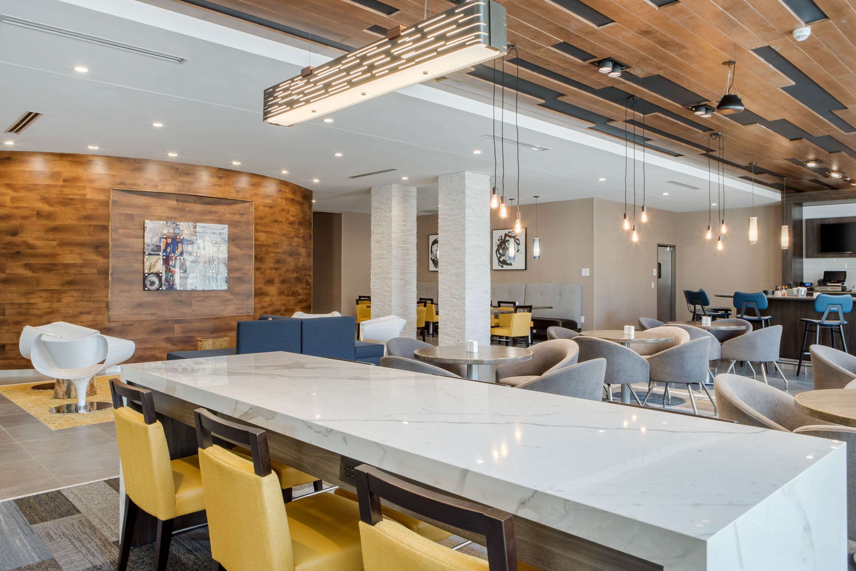 Hotel lobby | DoubleTree by Hilton Summerville Nexton