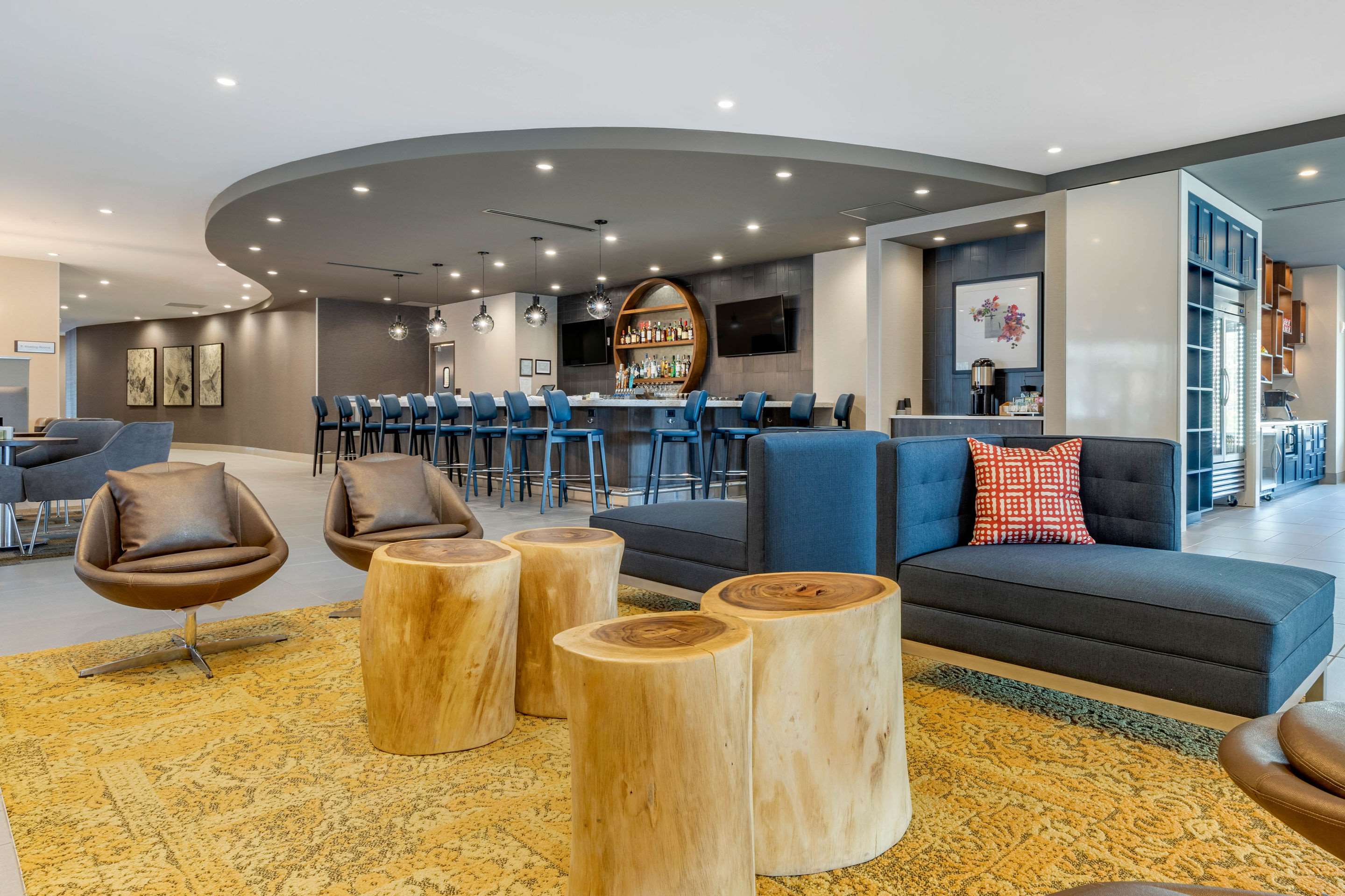 Spacious lobby | DoubleTree by Hilton Summerville Nexton