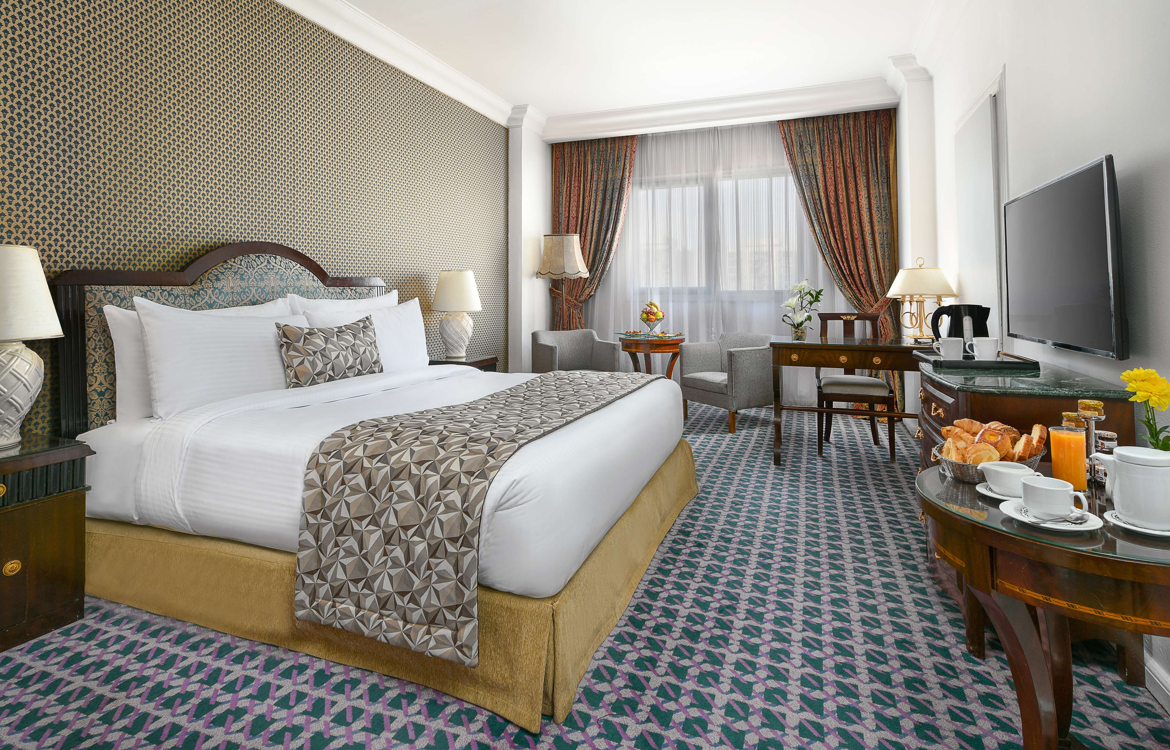 Executive Main Building Queen or Twin Beds image