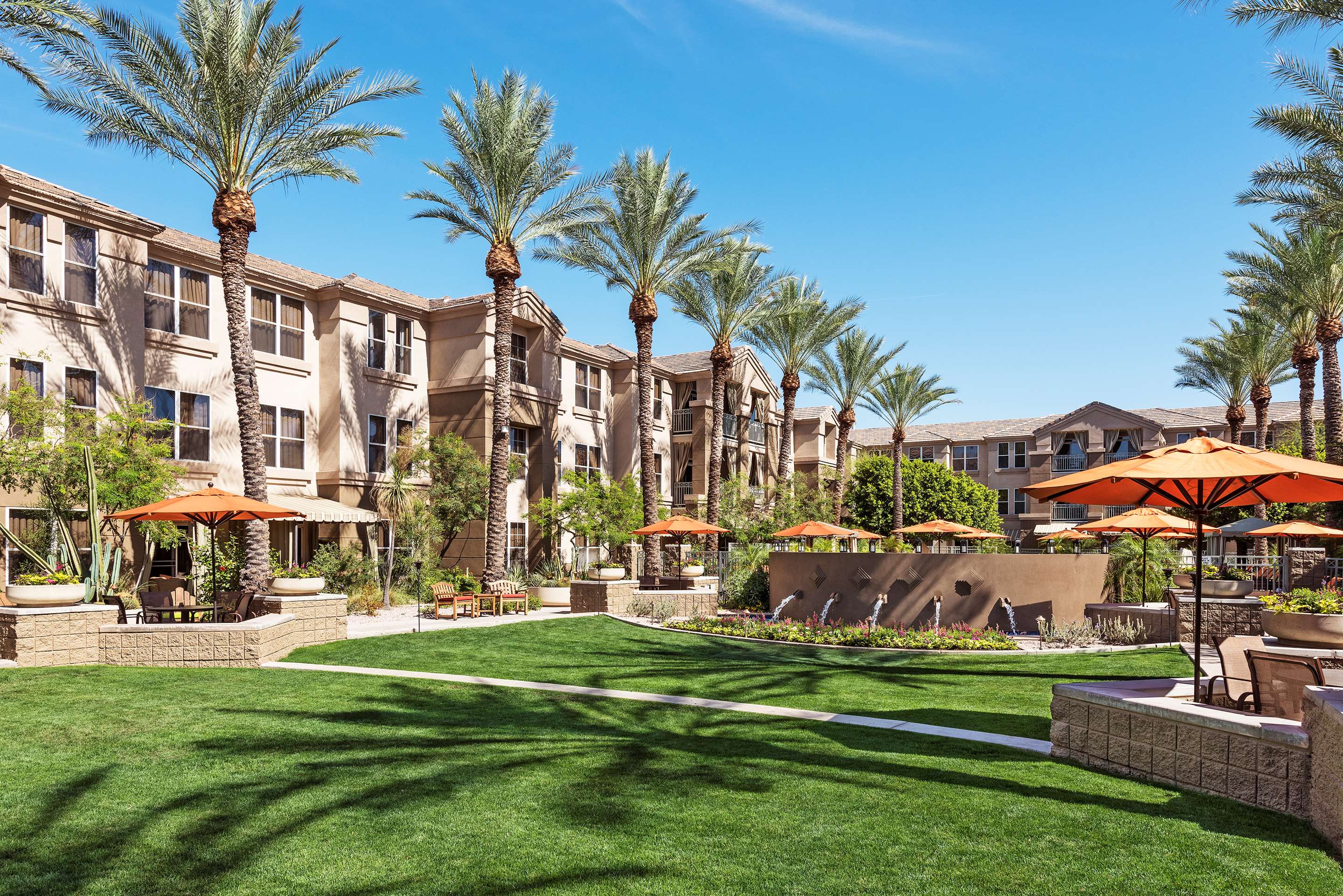 Exterior Courtyard | Sonesta Suites Scottsdale Gainey Ranch