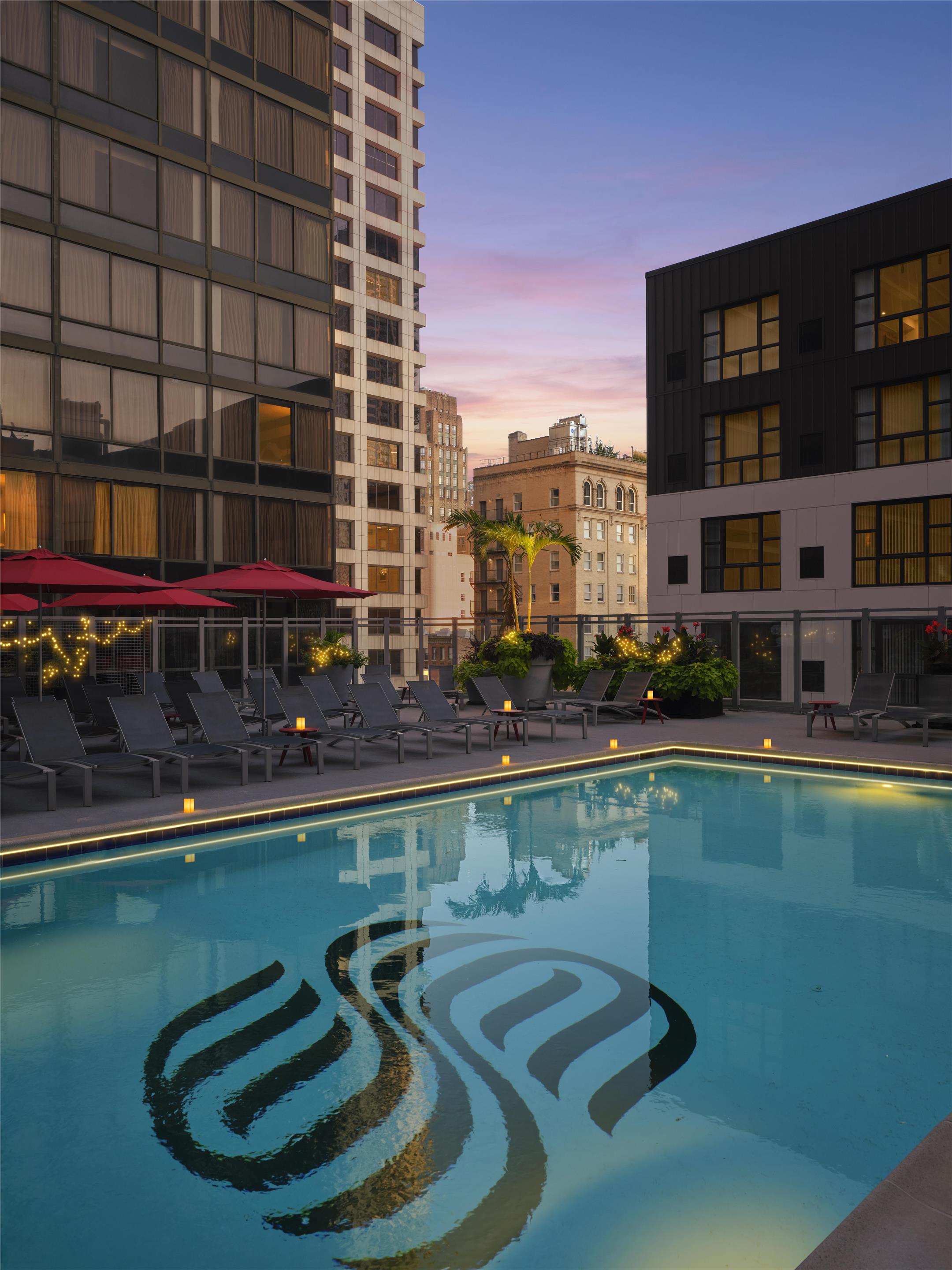 Sonesta Philly pool | Sonesta Philadelphia Rittenhouse Square
