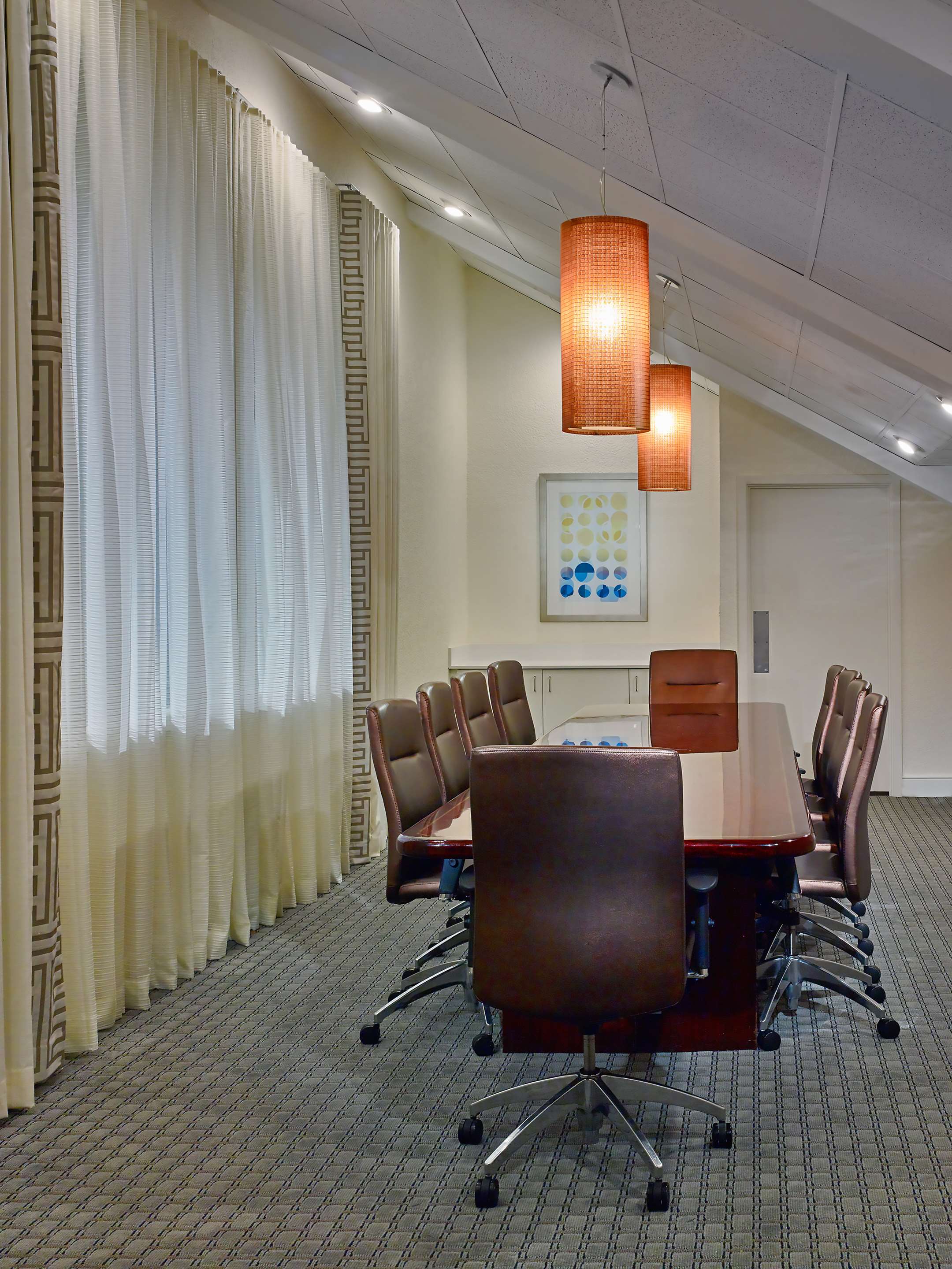 The Space | Sonesta Simply Suites Memphis East Poplar Pike 