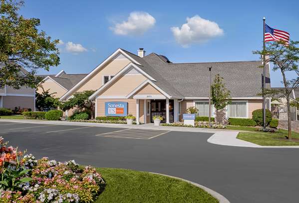 Exterior view - Sonesta ES Suites Lombard