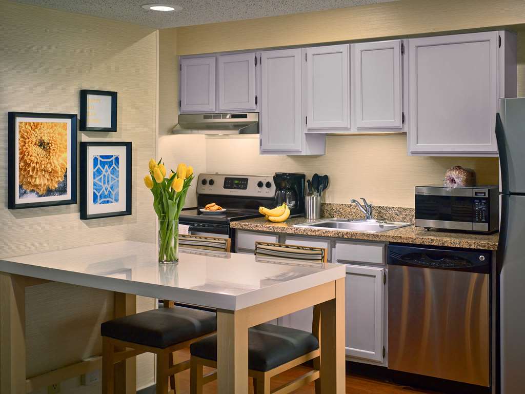 Sonesta ES Wilmington Newark-guestroom-Guest Room,Guest Room Amenity,Kitchen/Kitchenette,Suite,On-Site.jpg