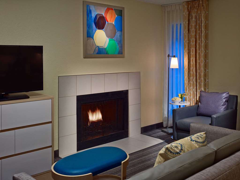 SES Providence-guestroom-Guest Room,Guest Room Amenity,On-Site.jpg