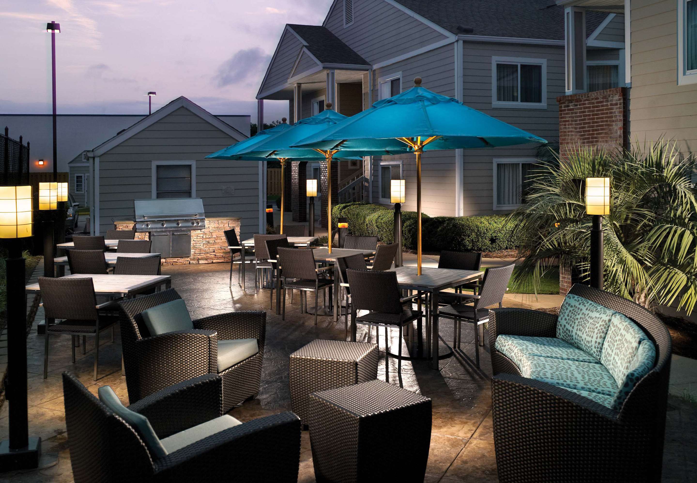 The Yard - Outdoor Terrace | Sonesta ES Suites Montgomery