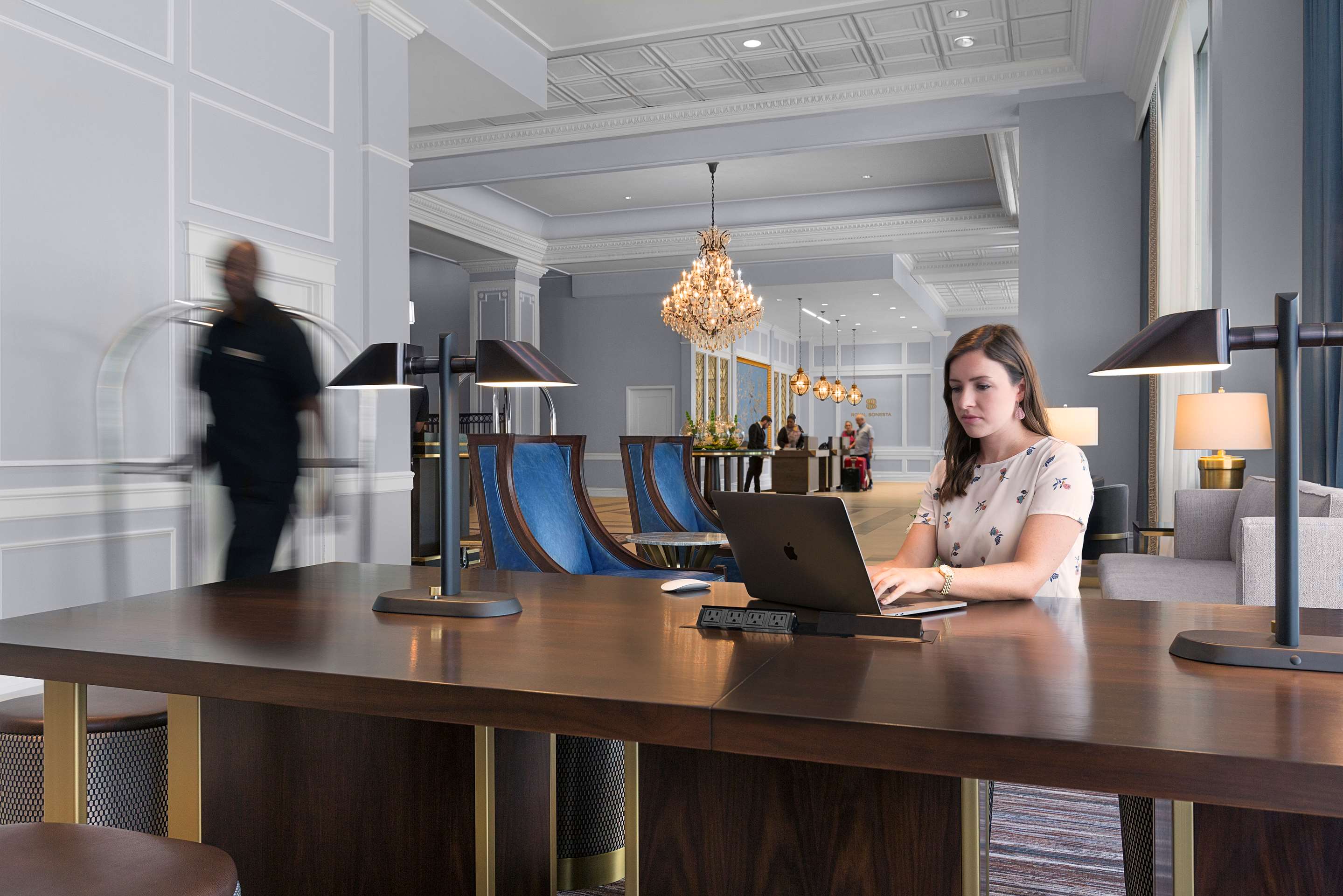 Lobby Workspace Lifestyle | The Royal Sonesta Chase Park Plaza St. Louis