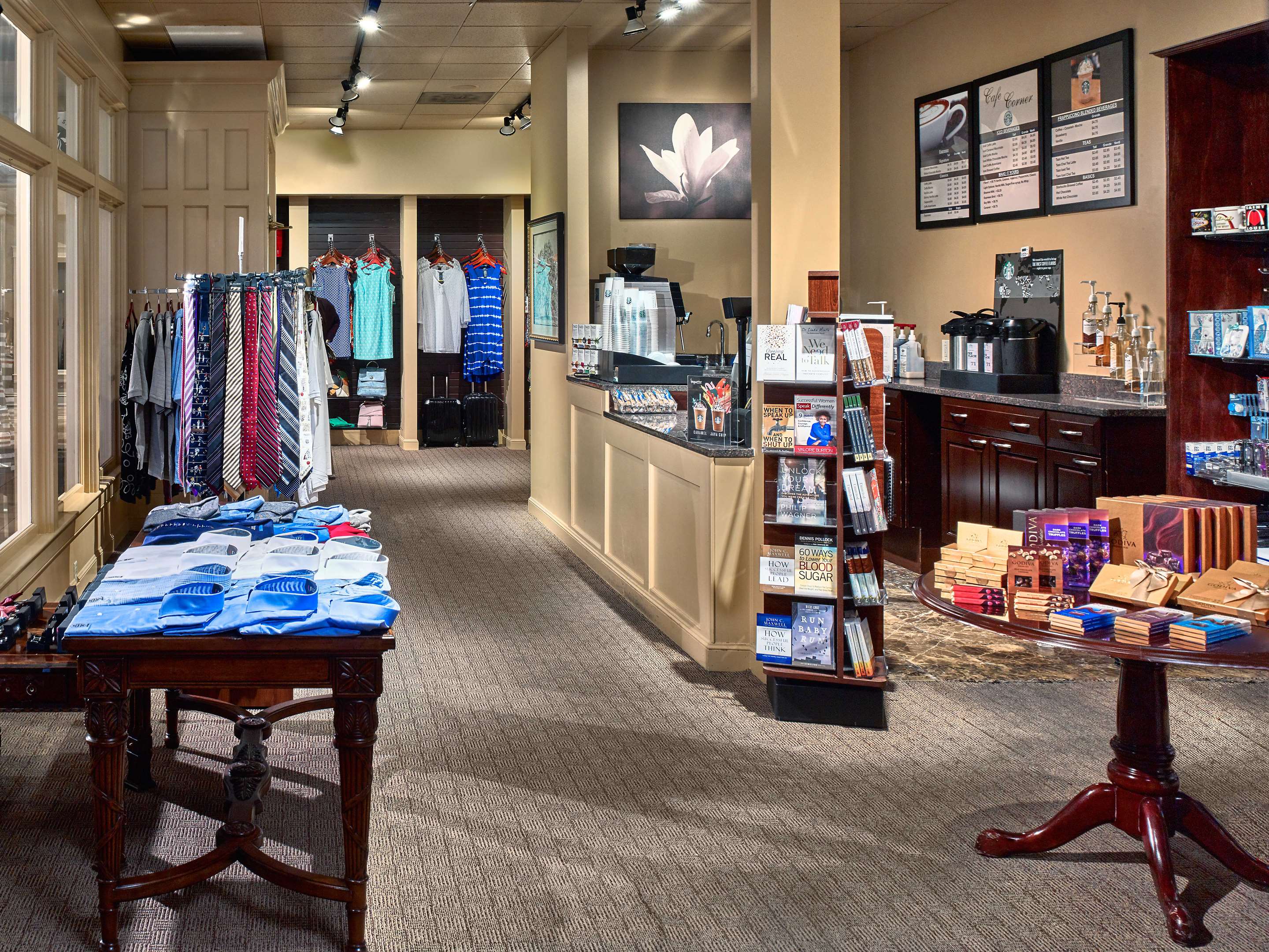 Outlet Gift And Coffee Shop | The Royal Sonesta Chase Park Plaza St. Louis