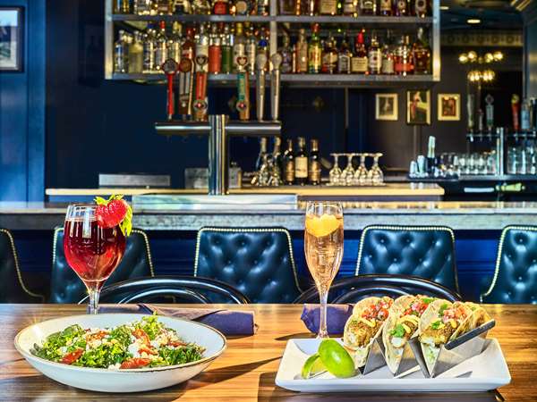 Bar - Chase Park Plaza Hotel St Louis