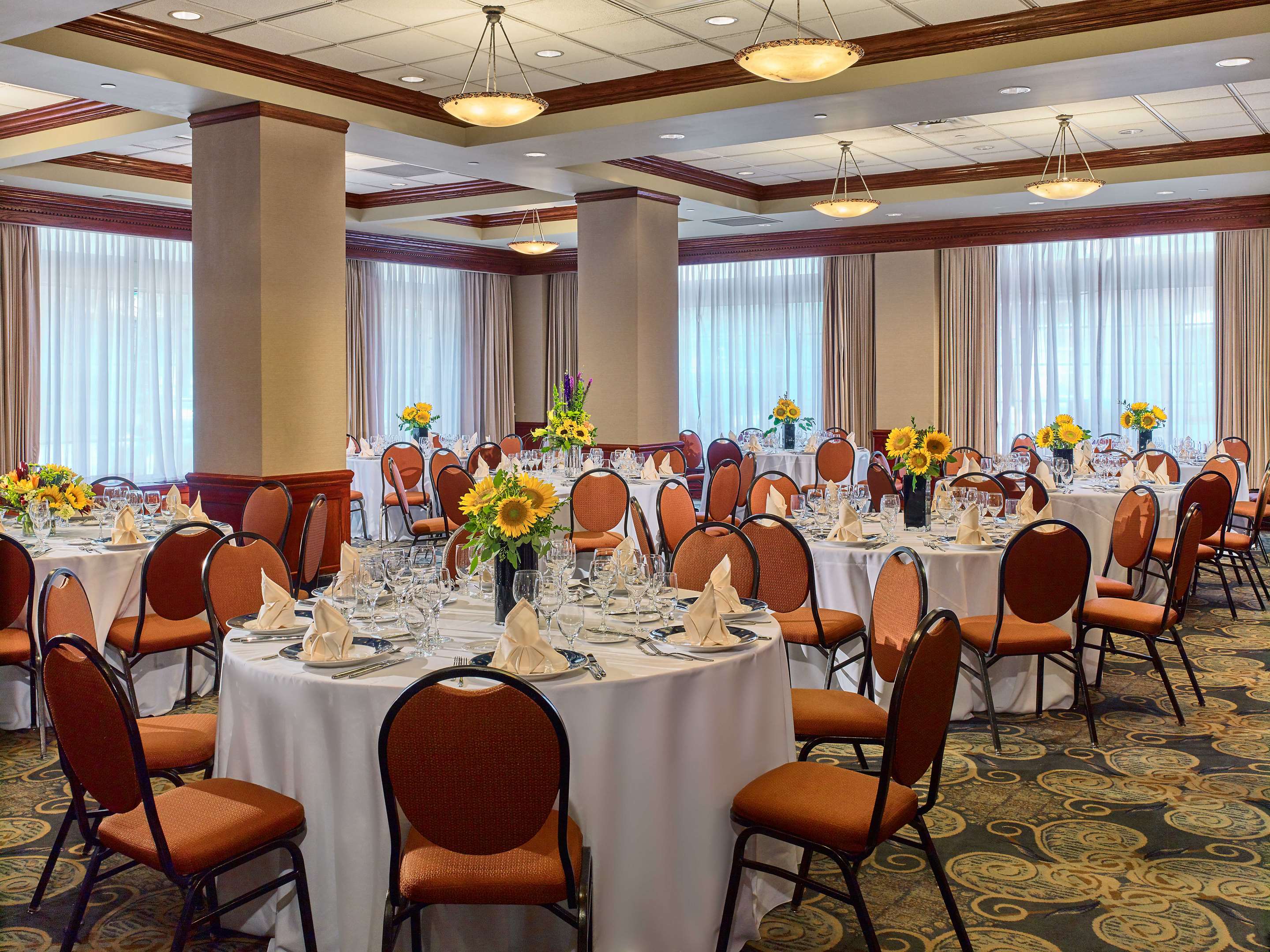 Meeting Events Lenox Room Rounds | The Royal Sonesta Chase Park Plaza St. Louis