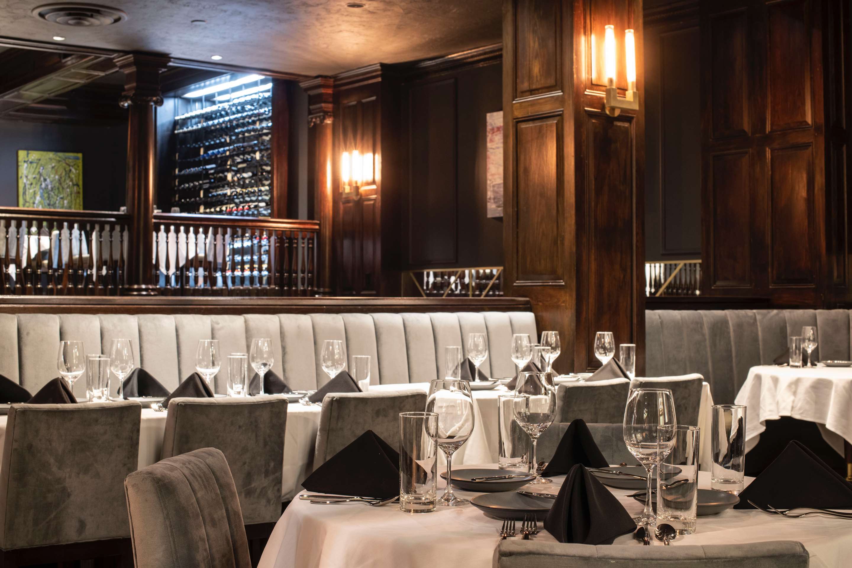 Outlet Tenderloin Room | The Royal Sonesta Chase Park Plaza St. Louis