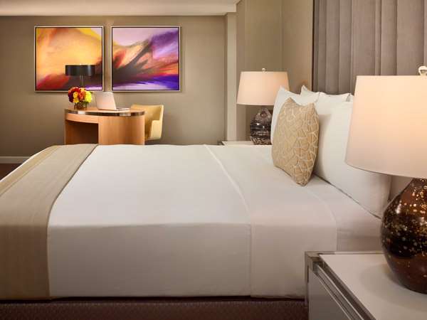 Suite - Royal Sonesta Hotel Houston