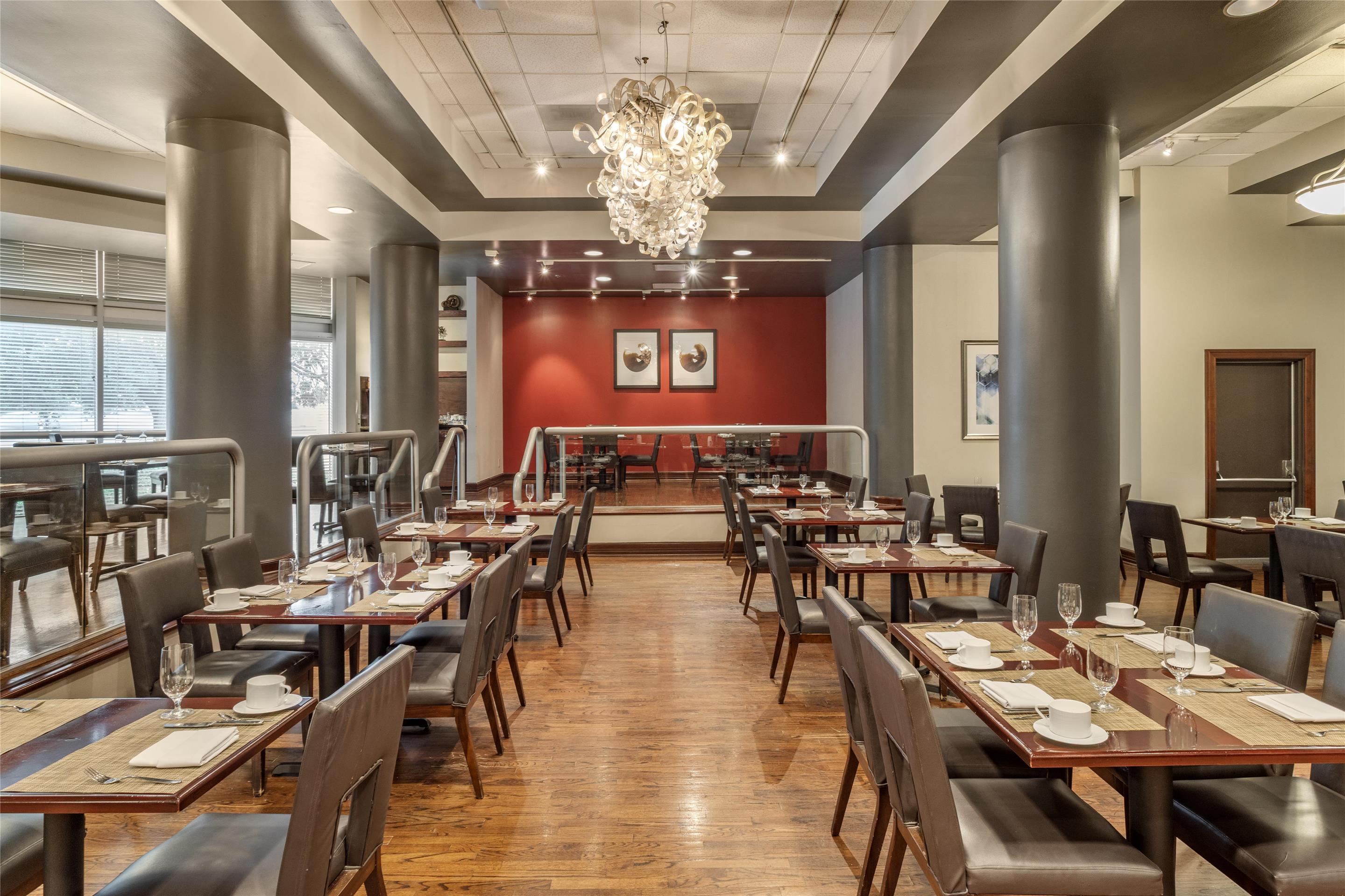 royal sonesta houston ara restaurant