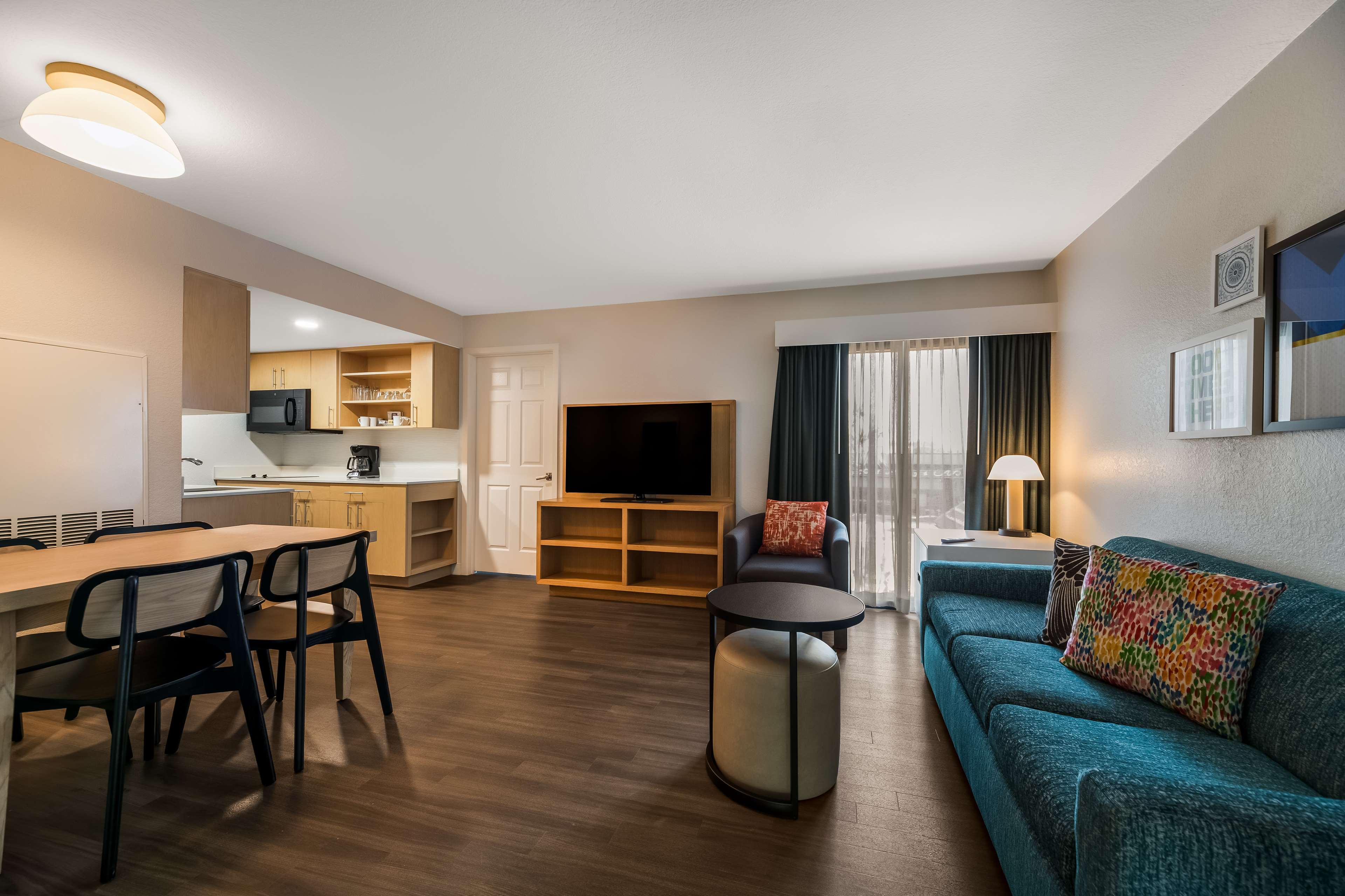 Two Bedroom Suite King/Queen ICON Park View image