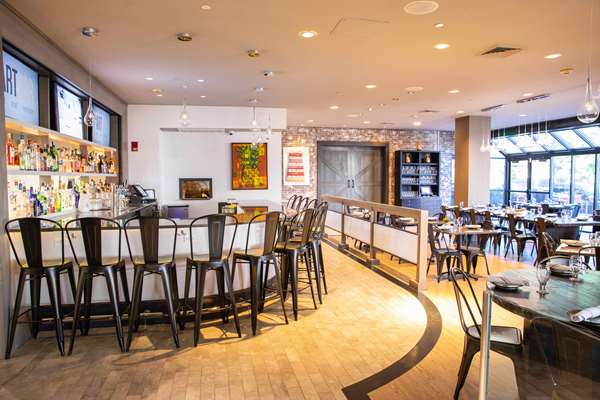 On-Site,Bar/Lounge