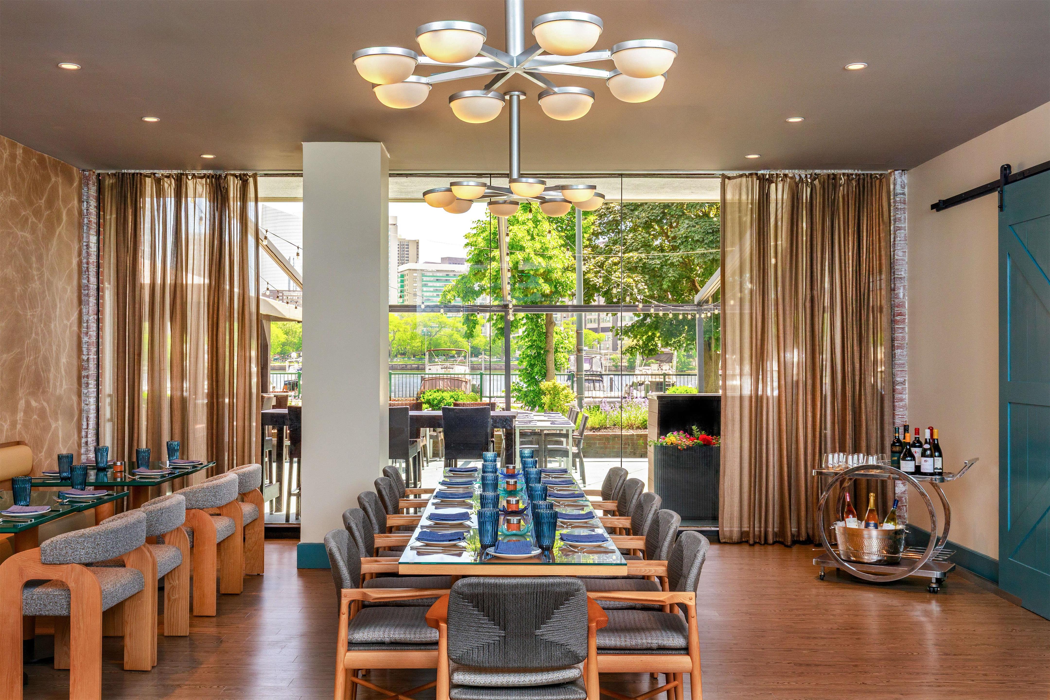 TRS Boston Dining Scull And Keel Restaurant Private Dining Room | Royal Sonesta Boston