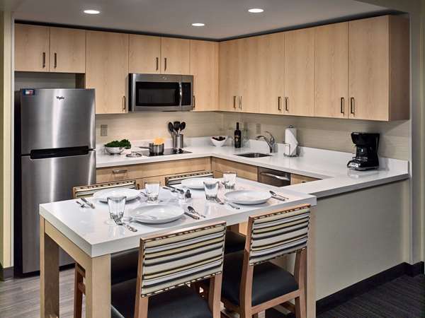  - Sonesta ES Gwinnett Place Hotel Duluth - I-85, Exit 104