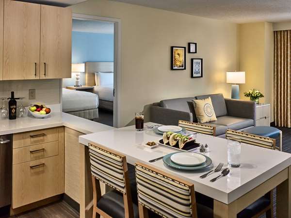 Suite - Sonesta ES Gwinnett Place Hotel Duluth - I-85, Exit 104