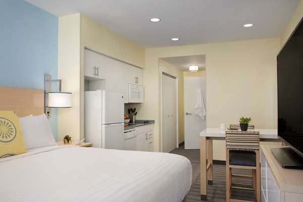  - Sonesta ES Suites Downtown New Orleans