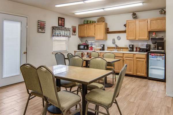 Restaurant - Americas Best Value Inn Baird - I-20, Exit 307